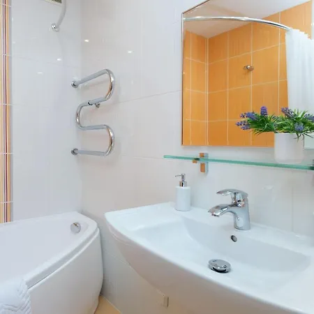 Minsklux Apartments 2 Bedrooms - 100Sqm On Mayakovskogo Str.15 *